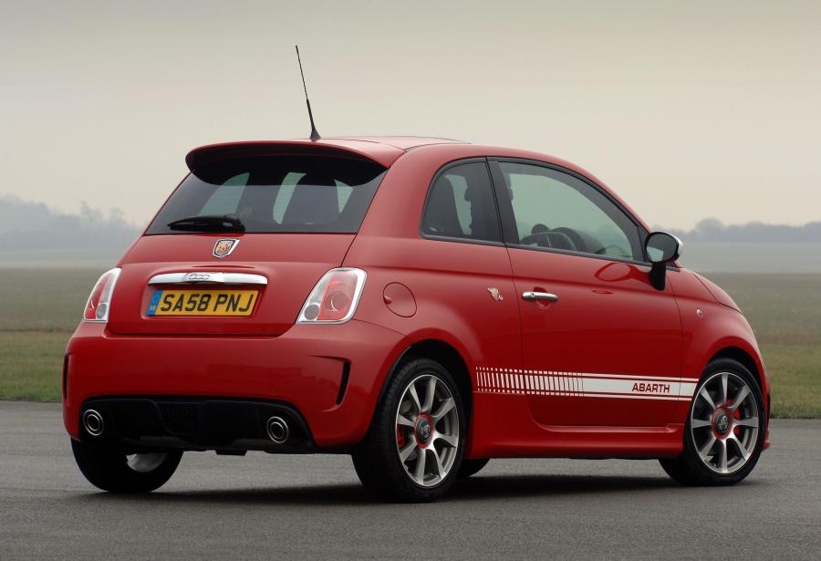  Abarth 500 2009 года  (UK) (фото 1 из 43)